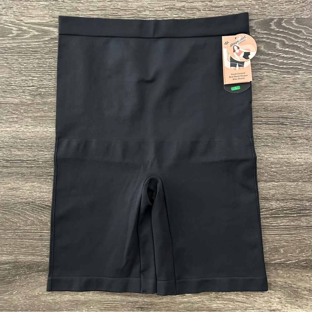 Shapermint Fresh Control Mid-Waist Shaper Bike Shorts Size L Black 42066 NWT
